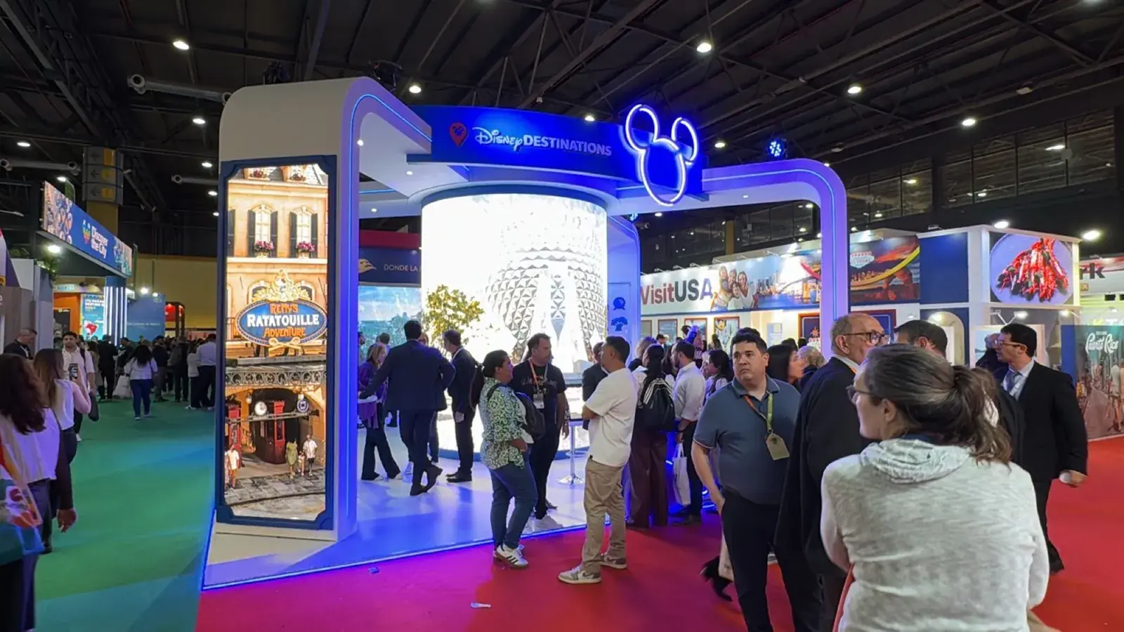 Écran LED grand format lors d'un événement